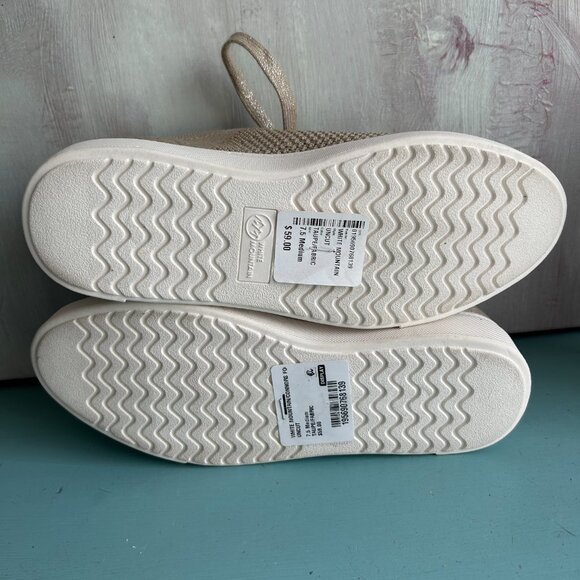 NWT White Mountain Uncut Slip On Sneakers Taupe Fabric Mid Top Size 7.5 Comfort - Picture 9 of 13